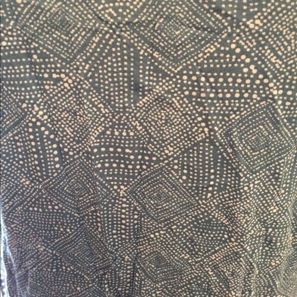 Scoop Neck Tee - Picture 4 of 5